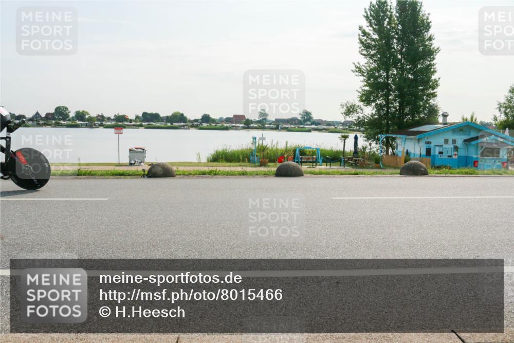 15.06.2025 - 27. Vierlanden-Triathlon H.Heesch http://msf.ph/oto/8015466 15.06.2025 09:09:01 Radfahren 87 meine-sportfotos.de