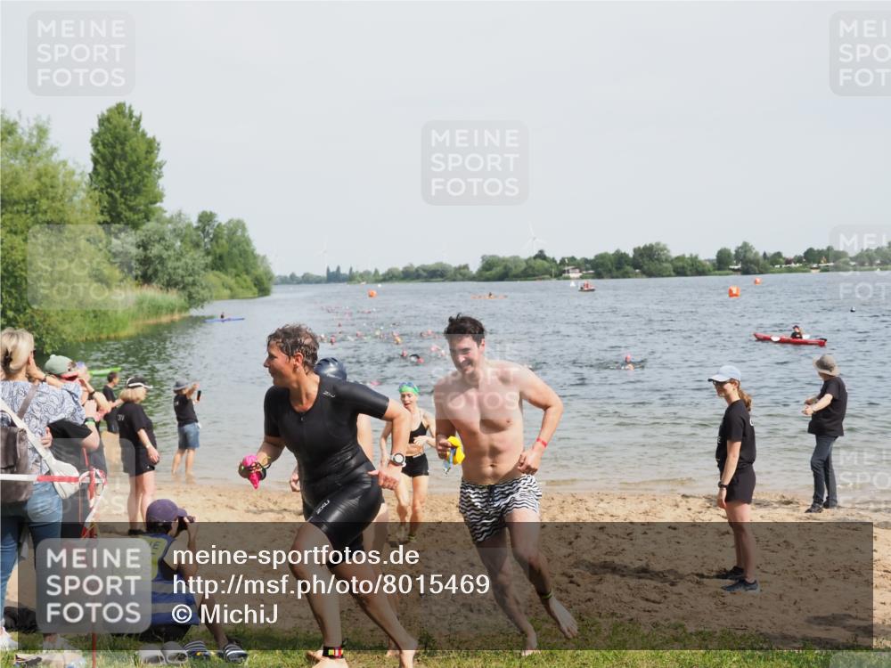 21.06.2025 - 27. Vierlanden-Triathlon MichiJ http://msf.ph/oto/8015469 15.06.2026 10:16:31 Schwimmen 487, 491, 494, 499, 526, 549, 574, 614, 634 meine-sportfotos.de