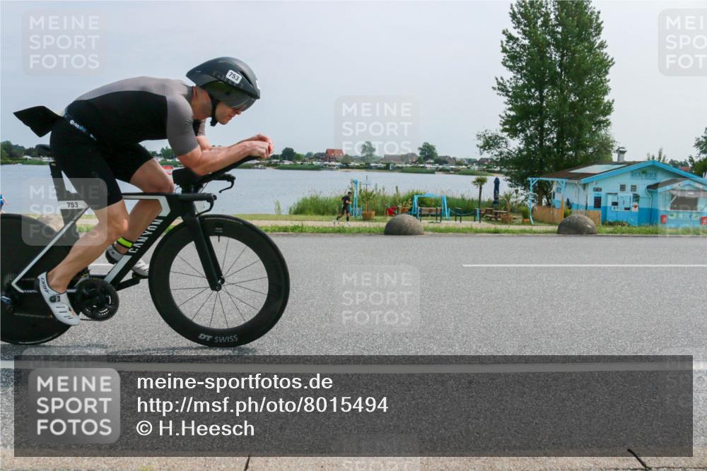 21.06.2025 - 27. Vierlanden-Triathlon H.Heesch http://msf.ph/oto/8015494 15.06.2025 11:54:21 Radfahren 726, 753, 816 meine-sportfotos.de