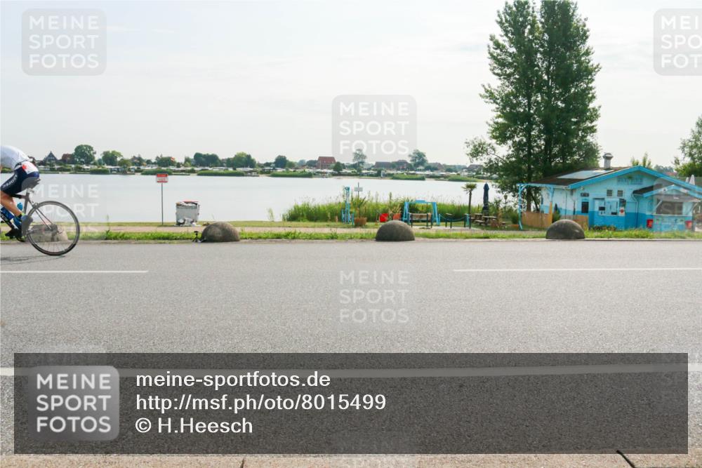 15.06.2025 - 27. Vierlanden-Triathlon H.Heesch http://msf.ph/oto/8015499 15.06.2025 09:09:31 Radfahren 63, 208 meine-sportfotos.de