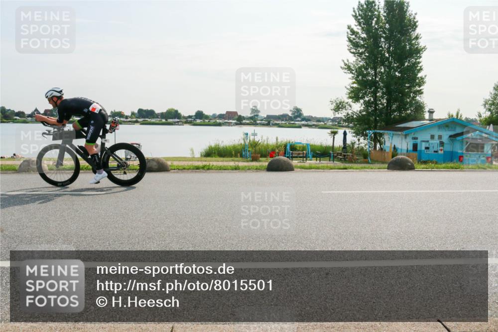 15.06.2025 - 27. Vierlanden-Triathlon H.Heesch http://msf.ph/oto/8015501 15.06.2025 09:09:32 Radfahren 63, 208 meine-sportfotos.de