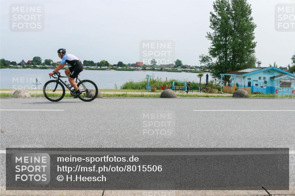 21.06.2025 - 27. Vierlanden-Triathlon H.Heesch http://msf.ph/oto/8015506 15.06.2025 11:54:22 Radfahren 726, 753, 816 meine-sportfotos.de