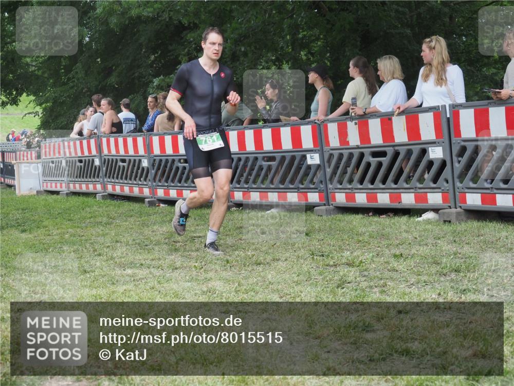21.06.2025 - 27. Vierlanden-Triathlon KatJ http://msf.ph/oto/8015515 15.06.2025 13:13:24 Ziel 723, 761, 778 meine-sportfotos.de