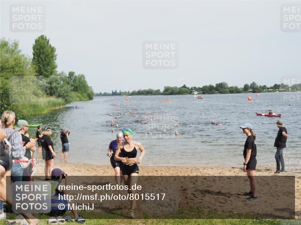 21.06.2025 - 27. Vierlanden-Triathlon MichiJ http://msf.ph/oto/8015517 15.06.2026 10:16:32 Schwimmen 487, 491, 499, 526, 549, 574, 614, 634 meine-sportfotos.de