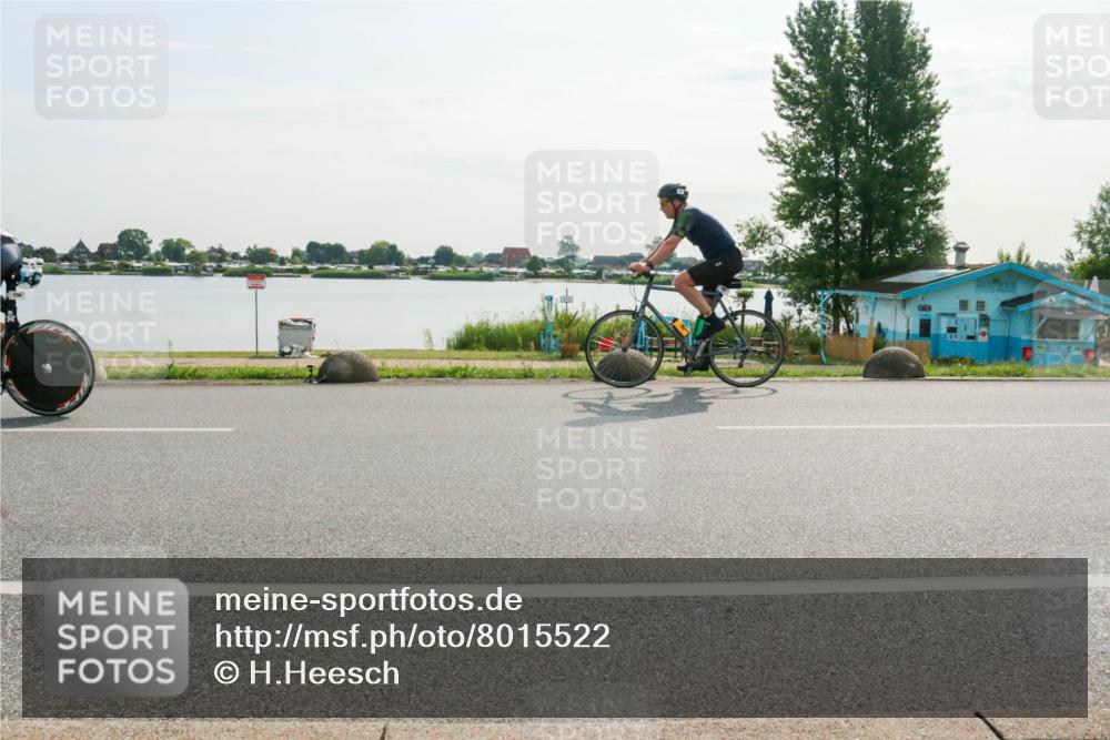 15.06.2025 - 27. Vierlanden-Triathlon H.Heesch http://msf.ph/oto/8015522 15.06.2025 09:09:35 Radfahren 30, 63, 196, 208 meine-sportfotos.de