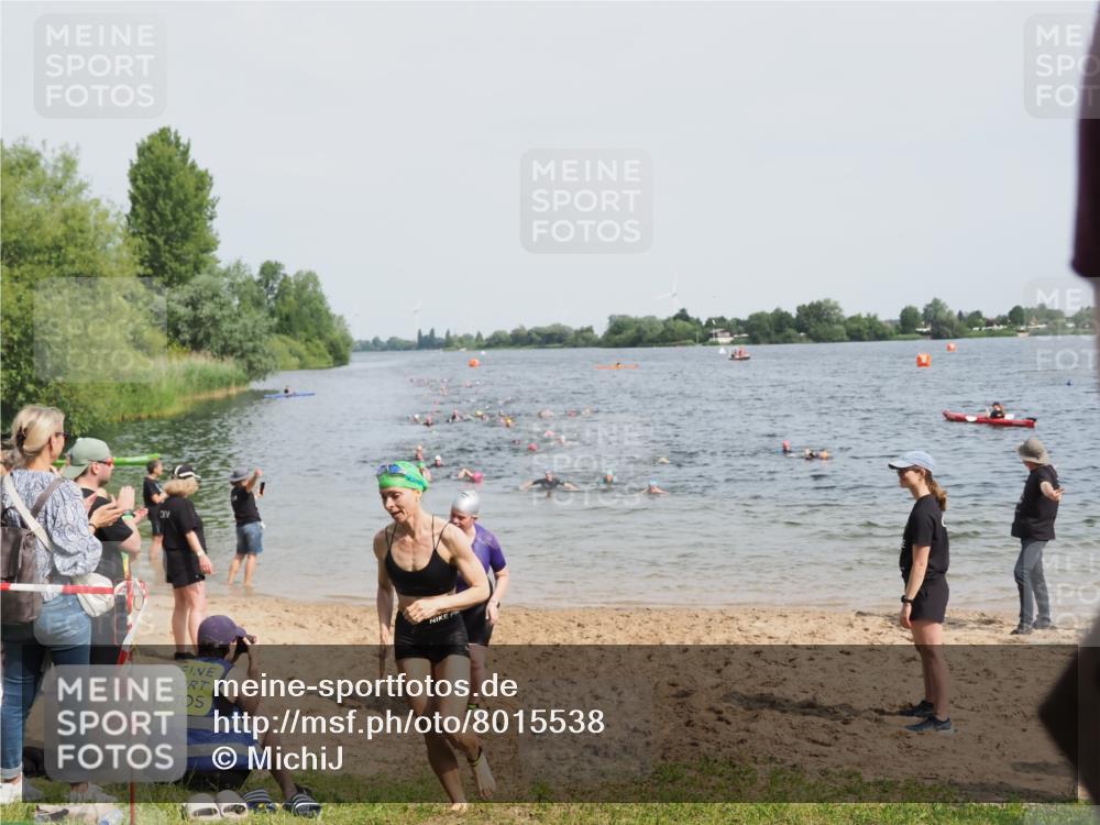 21.06.2025 - 27. Vierlanden-Triathlon MichiJ http://msf.ph/oto/8015538 15.06.2026 10:16:32 Schwimmen 487, 491, 499, 526, 549, 574, 614, 634 meine-sportfotos.de