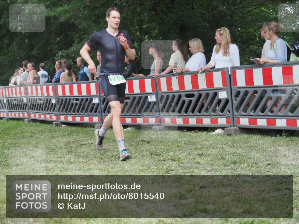 21.06.2025 - 27. Vierlanden-Triathlon KatJ http://msf.ph/oto/8015540 15.06.2025 13:13:24 Ziel 723, 761, 778 meine-sportfotos.de