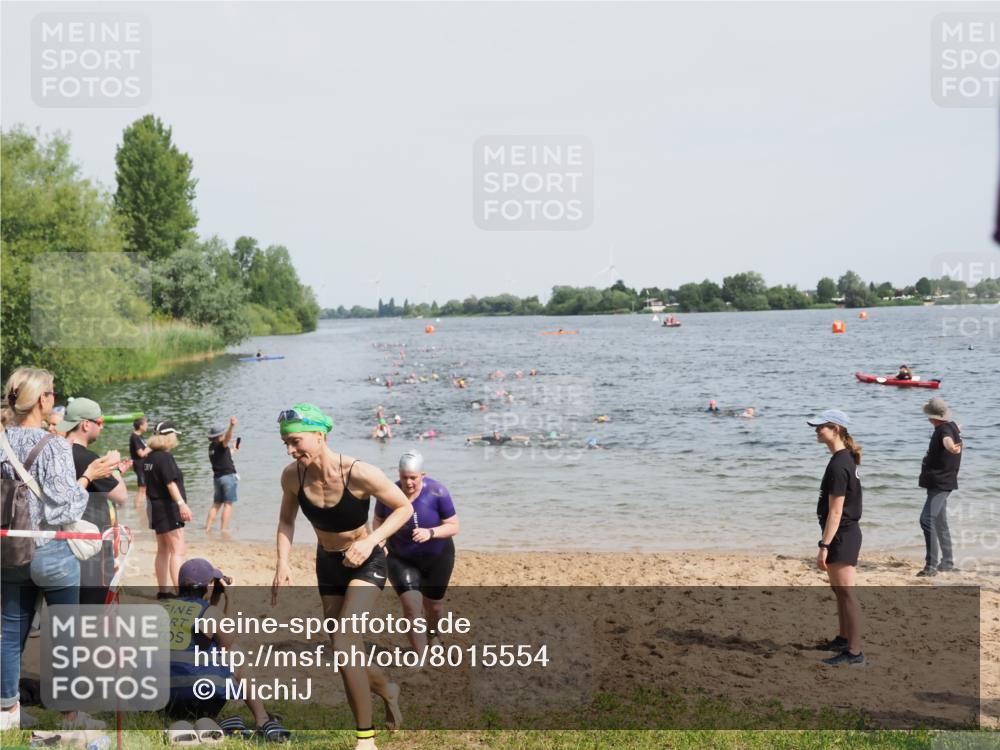 21.06.2025 - 27. Vierlanden-Triathlon MichiJ http://msf.ph/oto/8015554 15.06.2026 10:16:33 Schwimmen 487, 491, 499, 526, 549, 574, 614, 634 meine-sportfotos.de