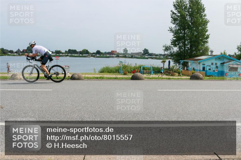 21.06.2025 - 27. Vierlanden-Triathlon H.Heesch http://msf.ph/oto/8015557 15.06.2025 11:54:56 Radfahren 846 meine-sportfotos.de