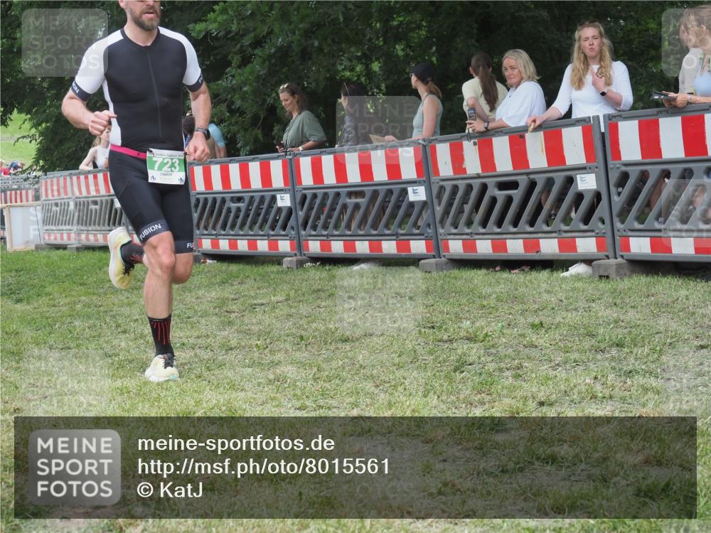 21.06.2025 - 27. Vierlanden-Triathlon KatJ http://msf.ph/oto/8015561 15.06.2025 13:13:26 Ziel 723, 761, 778 meine-sportfotos.de