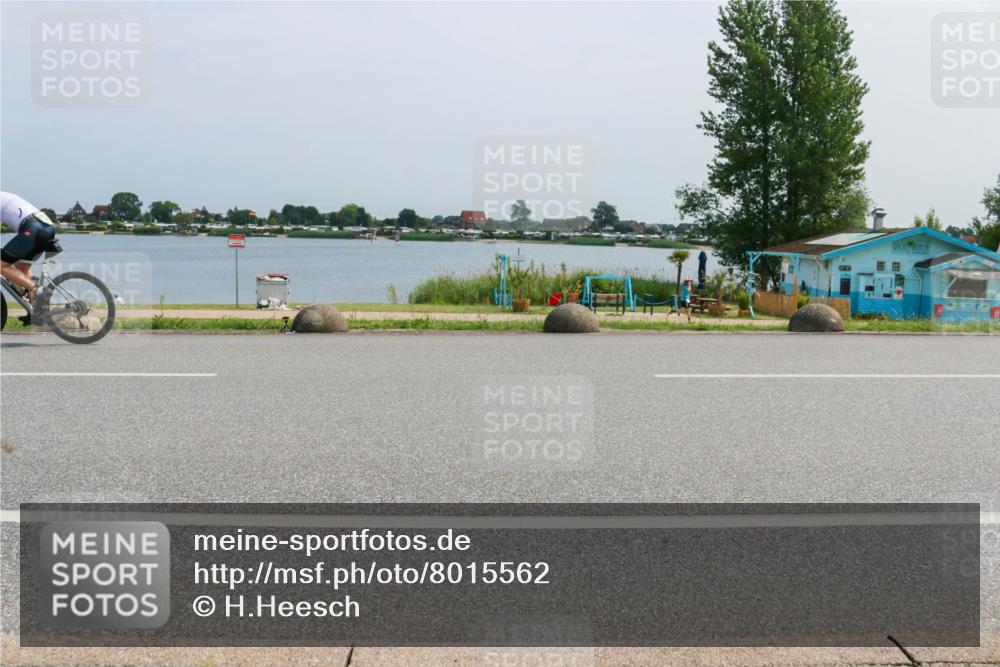 21.06.2025 - 27. Vierlanden-Triathlon H.Heesch http://msf.ph/oto/8015562 15.06.2025 11:54:56 Radfahren 846 meine-sportfotos.de
