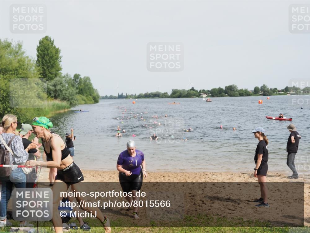 21.06.2025 - 27. Vierlanden-Triathlon MichiJ http://msf.ph/oto/8015566 15.06.2026 10:16:33 Schwimmen 487, 491, 499, 526, 549, 574, 614, 634 meine-sportfotos.de