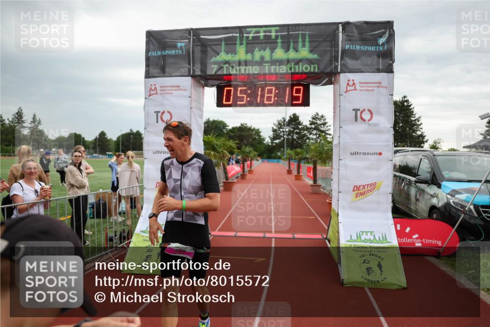 15.06.2025 - 7 Türme Triathlon Michael Strokosch http://msf.ph/oto/8015572 15.06.2025 15:18:19 Ziel 305 meine-sportfotos.de
