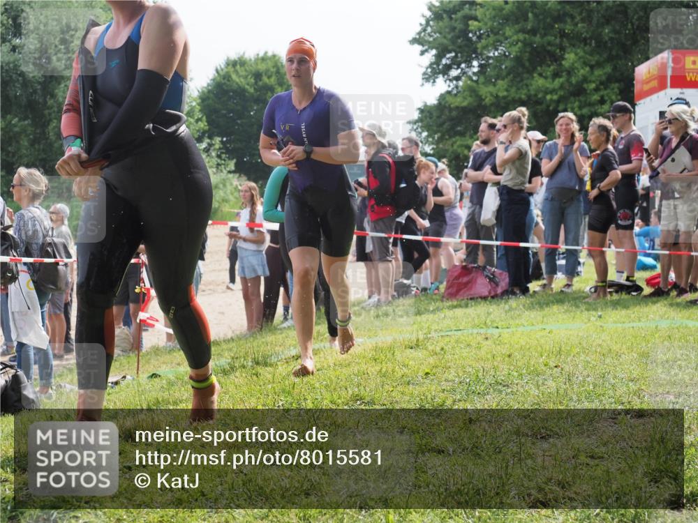 15.06.2025 - 27. Vierlanden-Triathlon KatJ http://msf.ph/oto/8015581 15.06.2025 10:15:37 Schwimmen 508, 509, 511, 554, 620 meine-sportfotos.de
