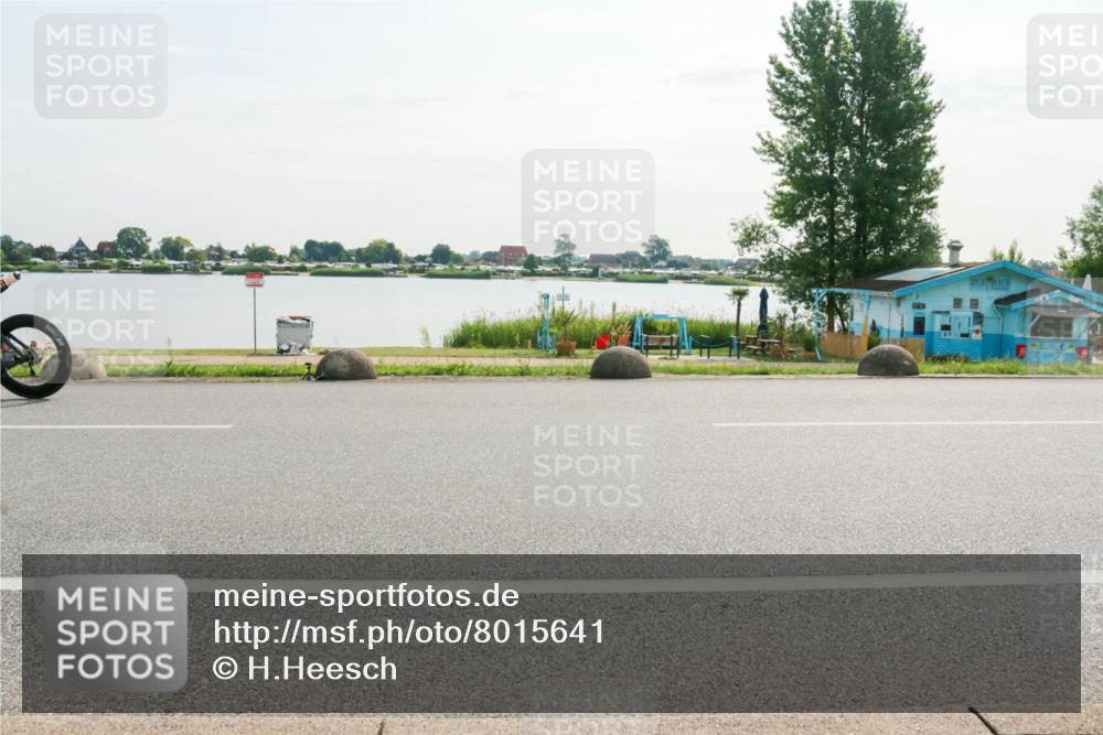 15.06.2025 - 27. Vierlanden-Triathlon H.Heesch http://msf.ph/oto/8015641 15.06.2025 09:10:28 Radfahren 25, 83 meine-sportfotos.de