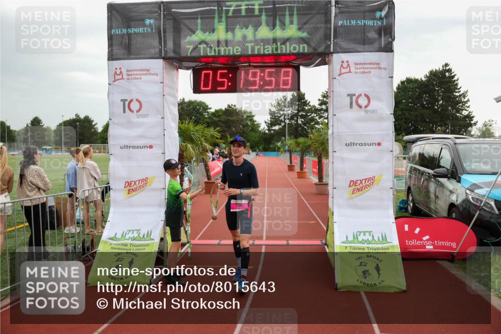 15.06.2025 - 7 Türme Triathlon Michael Strokosch http://msf.ph/oto/8015643 15.06.2025 15:19:58 Ziel 257 meine-sportfotos.de