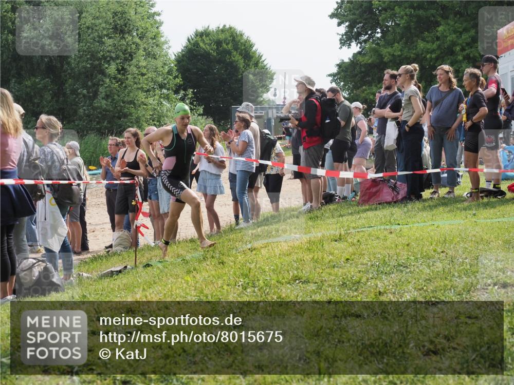 15.06.2025 - 27. Vierlanden-Triathlon KatJ http://msf.ph/oto/8015675 15.06.2025 10:15:43 Schwimmen 483, 508, 509, 511, 564, 590, 620 meine-sportfotos.de