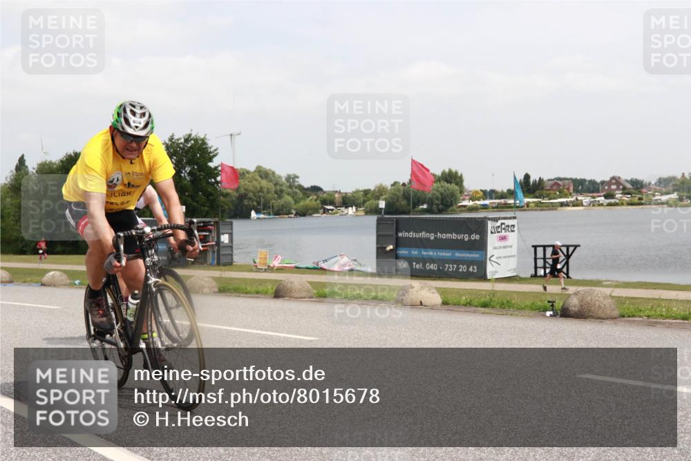 21.06.2025 - 27. Vierlanden-Triathlon H.Heesch http://msf.ph/oto/8015678 15.06.2025 12:04:03 Radfahren 151, 764, 775, 798, 858, 956 meine-sportfotos.de