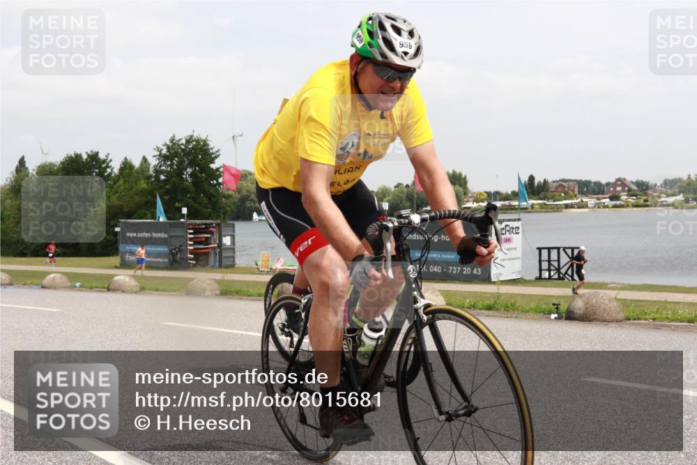 21.06.2025 - 27. Vierlanden-Triathlon H.Heesch http://msf.ph/oto/8015681 15.06.2025 12:04:03 Radfahren 151, 764, 775, 798, 858, 956 meine-sportfotos.de
