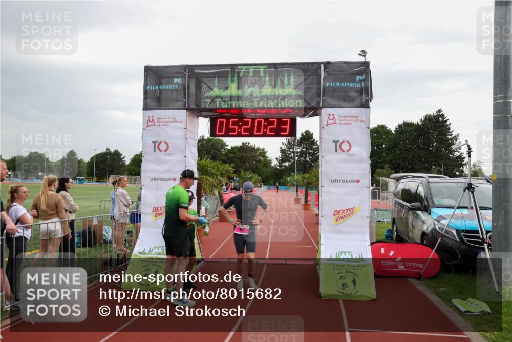 15.06.2025 - 7 Türme Triathlon Michael Strokosch http://msf.ph/oto/8015682 15.06.2025 15:20:23 Ziel 241 meine-sportfotos.de