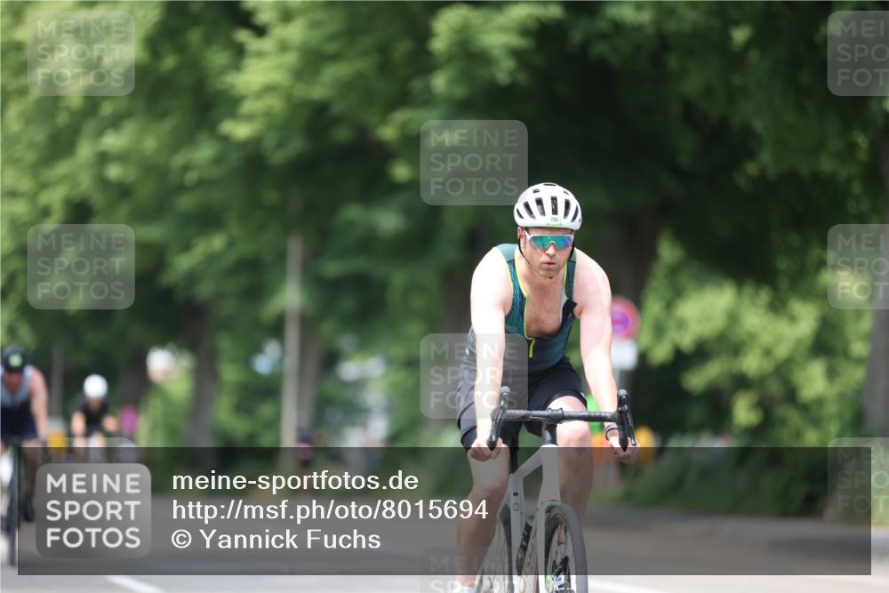 15.06.2025 - 7 Türme Triathlon Yannick Fuchs http://msf.ph/oto/8015694 15.06.2025 13:28:44 Radfahren 274, 557, 804, 805, 896, 1049 meine-sportfotos.de