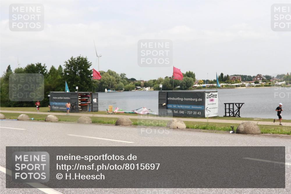 21.06.2025 - 27. Vierlanden-Triathlon H.Heesch http://msf.ph/oto/8015697 15.06.2025 12:04:04 Radfahren 735, 764, 775, 798, 858, 956 meine-sportfotos.de