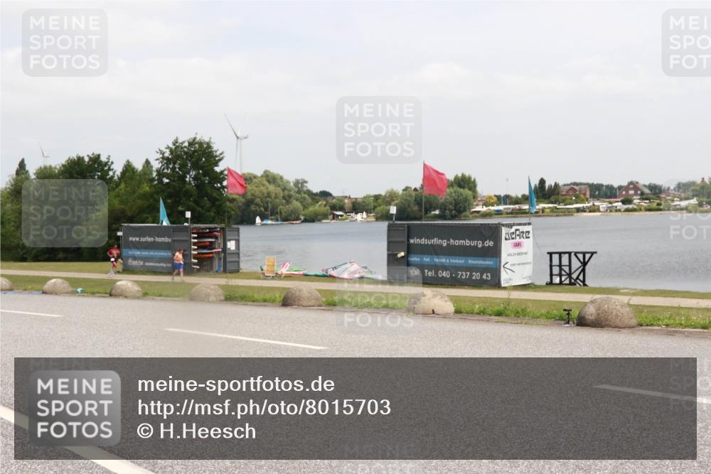 21.06.2025 - 27. Vierlanden-Triathlon H.Heesch http://msf.ph/oto/8015703 15.06.2025 12:04:05 Radfahren 735, 764, 775, 798, 858, 956 meine-sportfotos.de