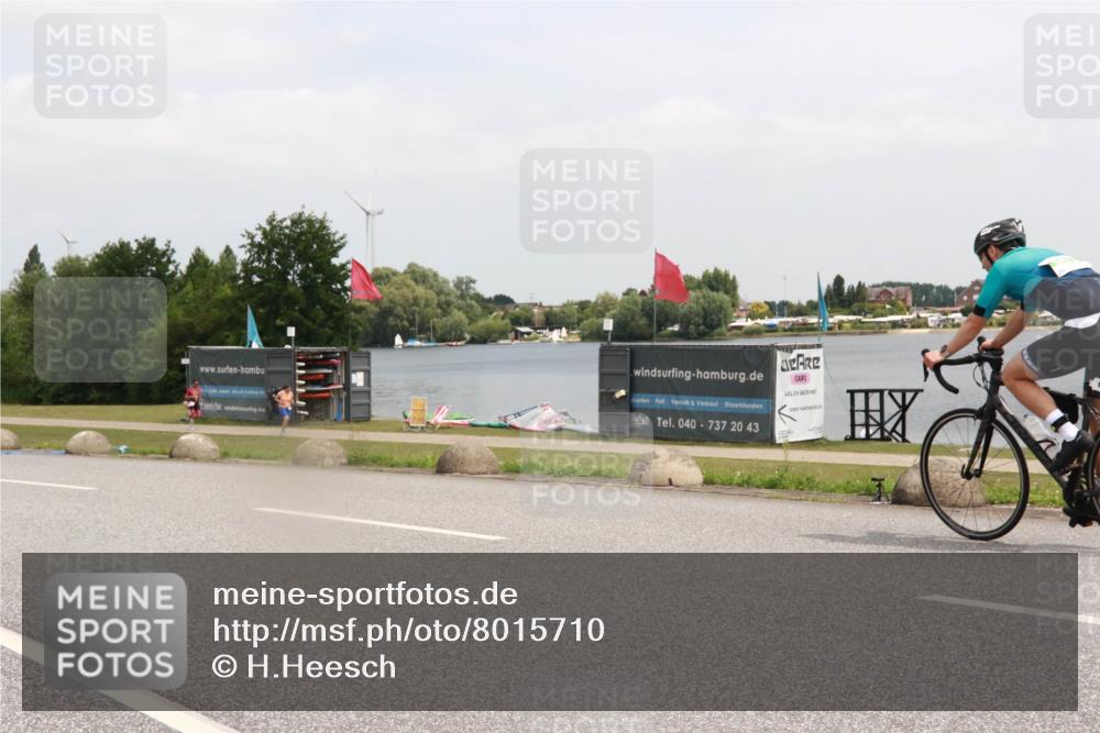 21.06.2025 - 27. Vierlanden-Triathlon H.Heesch http://msf.ph/oto/8015710 15.06.2025 12:04:05 Radfahren 735, 764, 775, 798, 858, 956 meine-sportfotos.de