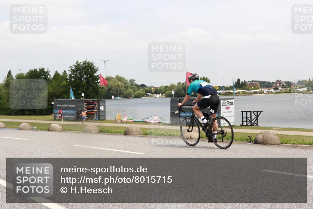 21.06.2025 - 27. Vierlanden-Triathlon H.Heesch http://msf.ph/oto/8015715 15.06.2025 12:04:05 Radfahren 735, 764, 775, 798, 858, 956 meine-sportfotos.de