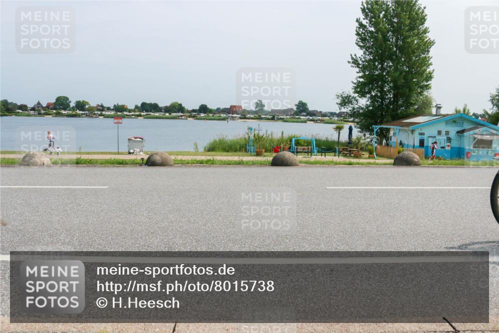 21.06.2025 - 27. Vierlanden-Triathlon H.Heesch http://msf.ph/oto/8015738 15.06.2025 11:55:18 Radfahren 203, 780, 835 meine-sportfotos.de