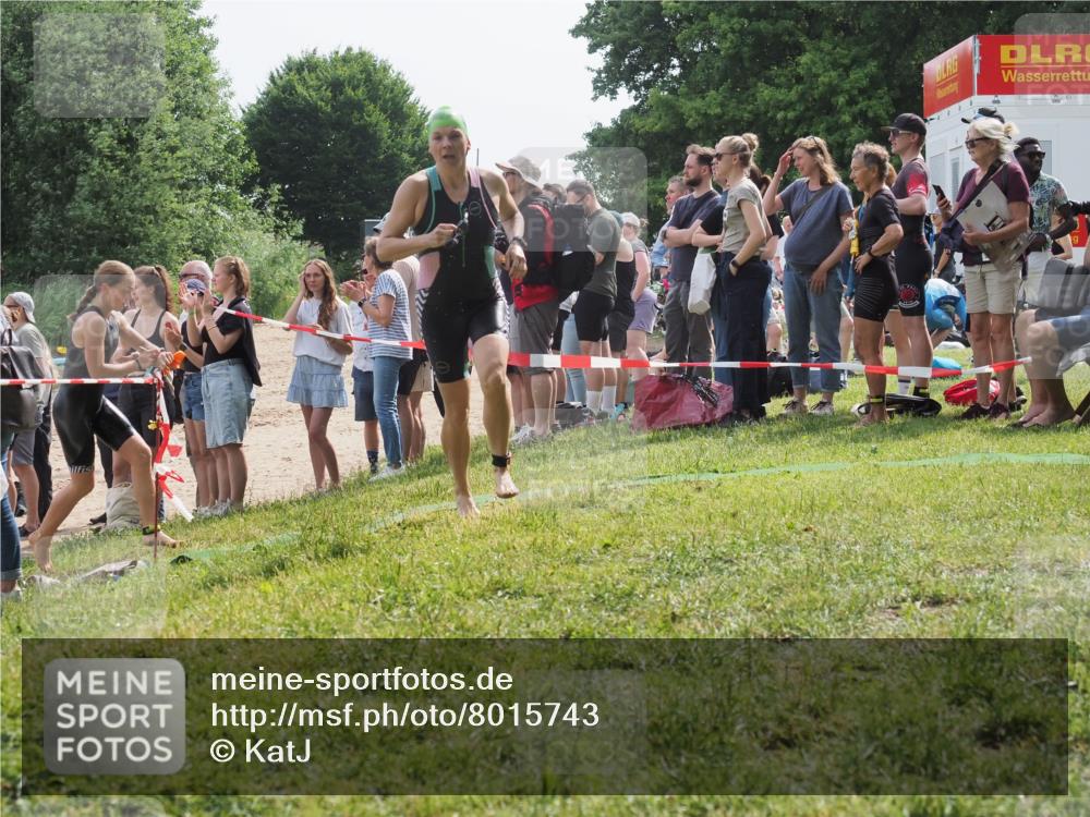 15.06.2025 - 27. Vierlanden-Triathlon KatJ http://msf.ph/oto/8015743 15.06.2025 10:15:44 Schwimmen 483, 508, 509, 511, 564, 590, 620 meine-sportfotos.de