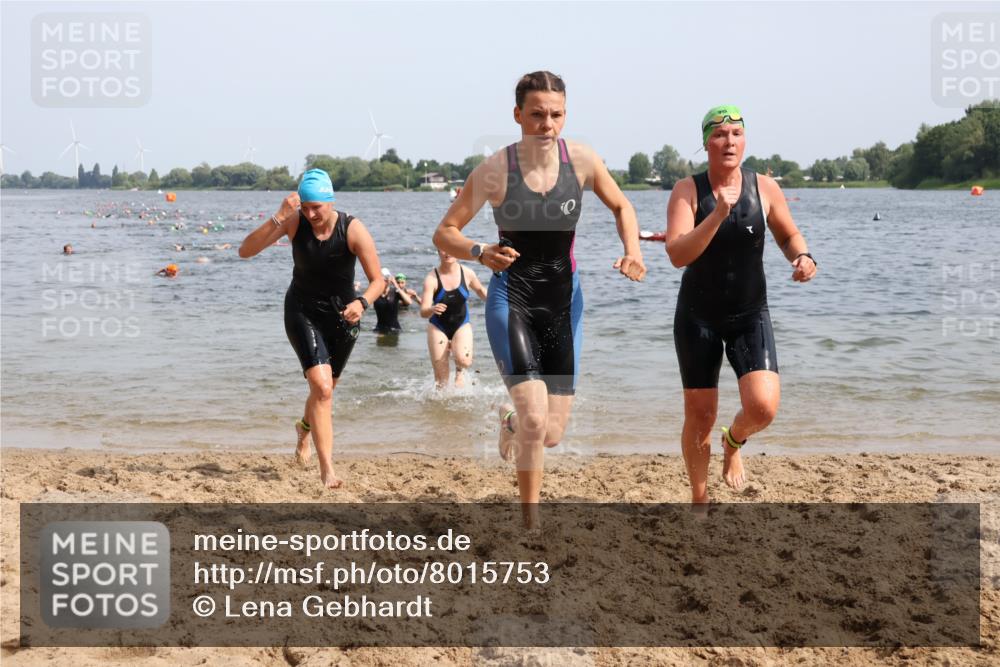 15.06.2025 - 27. Vierlanden-Triathlon Lena Gebhardt http://msf.ph/oto/8015753 15.06.2025 10:15:09 Schwimmen 480, 507, 528, 555, 587, 592, 597, 605, 635 meine-sportfotos.de