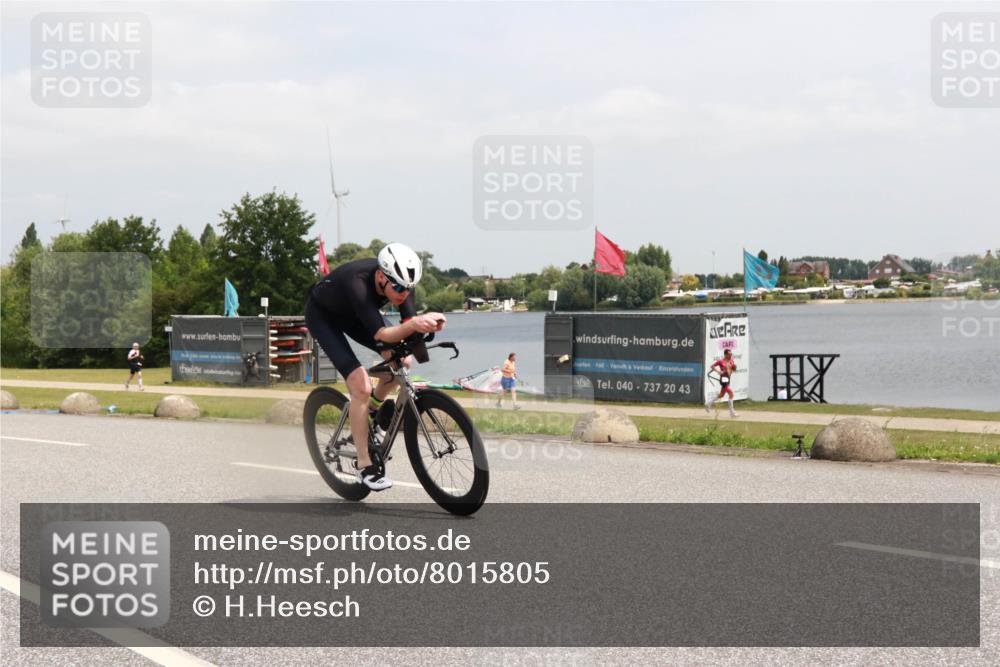 21.06.2025 - 27. Vierlanden-Triathlon H.Heesch http://msf.ph/oto/8015805 15.06.2025 12:04:11 Radfahren 653, 695, 735, 736 meine-sportfotos.de