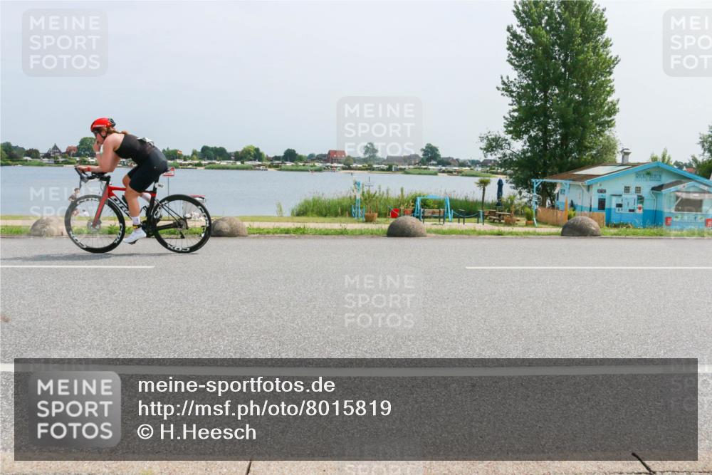 21.06.2025 - 27. Vierlanden-Triathlon H.Heesch http://msf.ph/oto/8015819 15.06.2025 11:55:24 Radfahren 835, 920, 960, 962, 982 meine-sportfotos.de