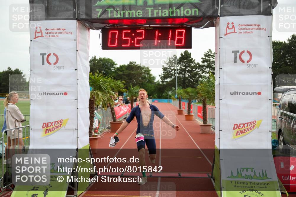 15.06.2025 - 7 Türme Triathlon Michael Strokosch http://msf.ph/oto/8015842 15.06.2025 15:21:18 Ziel 204, 236 meine-sportfotos.de