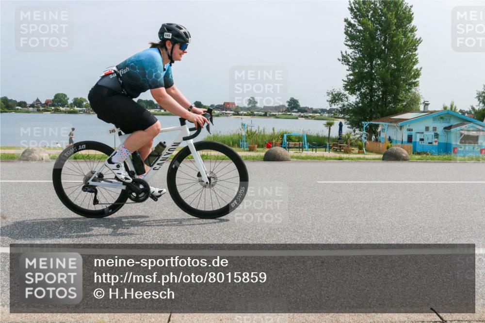 21.06.2025 - 27. Vierlanden-Triathlon H.Heesch http://msf.ph/oto/8015859 15.06.2025 11:55:24 Radfahren 835, 920, 960, 962, 982 meine-sportfotos.de