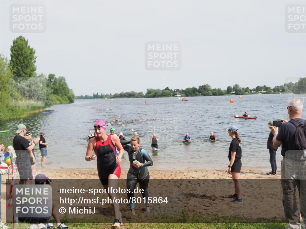 21.06.2025 - 27. Vierlanden-Triathlon MichiJ http://msf.ph/oto/8015864 15.06.2026 10:16:50 Schwimmen 484, 501, 516, 551, 566, 595, 604, 633 meine-sportfotos.de