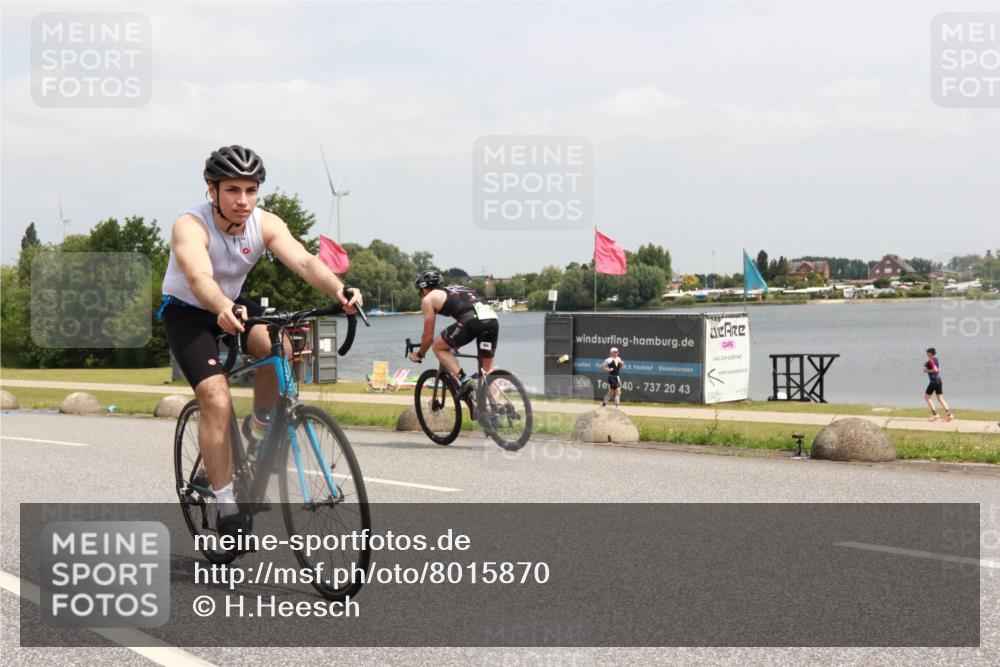 21.06.2025 - 27. Vierlanden-Triathlon H.Heesch http://msf.ph/oto/8015870 15.06.2025 12:04:19 Radfahren 19, 880, 932 meine-sportfotos.de