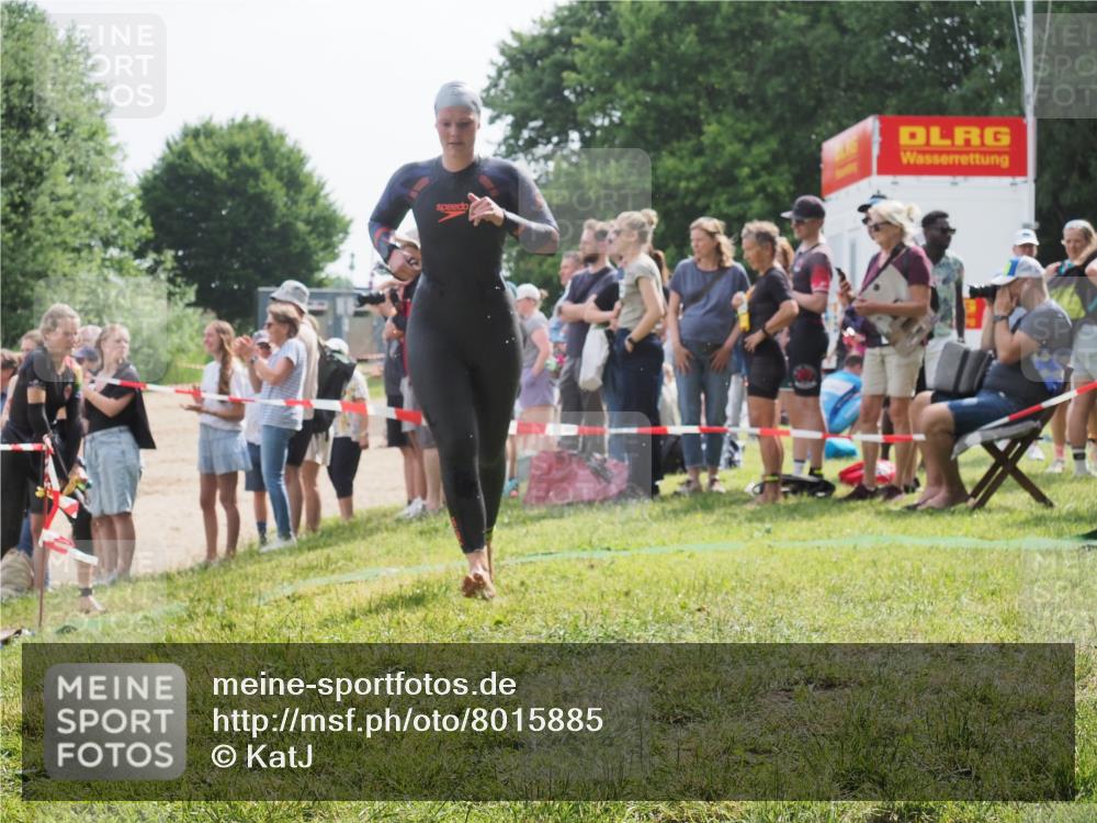 15.06.2025 - 27. Vierlanden-Triathlon KatJ http://msf.ph/oto/8015885 15.06.2025 10:15:49 Schwimmen 483, 505, 509, 564, 577, 590, 630 meine-sportfotos.de