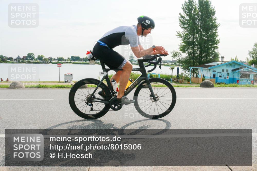 15.06.2025 - 27. Vierlanden-Triathlon H.Heesch http://msf.ph/oto/8015906 15.06.2025 09:11:26 Radfahren 149, 238 meine-sportfotos.de