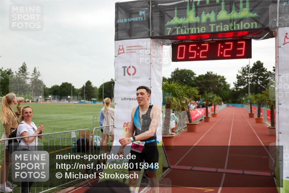 15.06.2025 - 7 Türme Triathlon Michael Strokosch http://msf.ph/oto/8015948 15.06.2025 15:21:23 Ziel 204, 236 meine-sportfotos.de