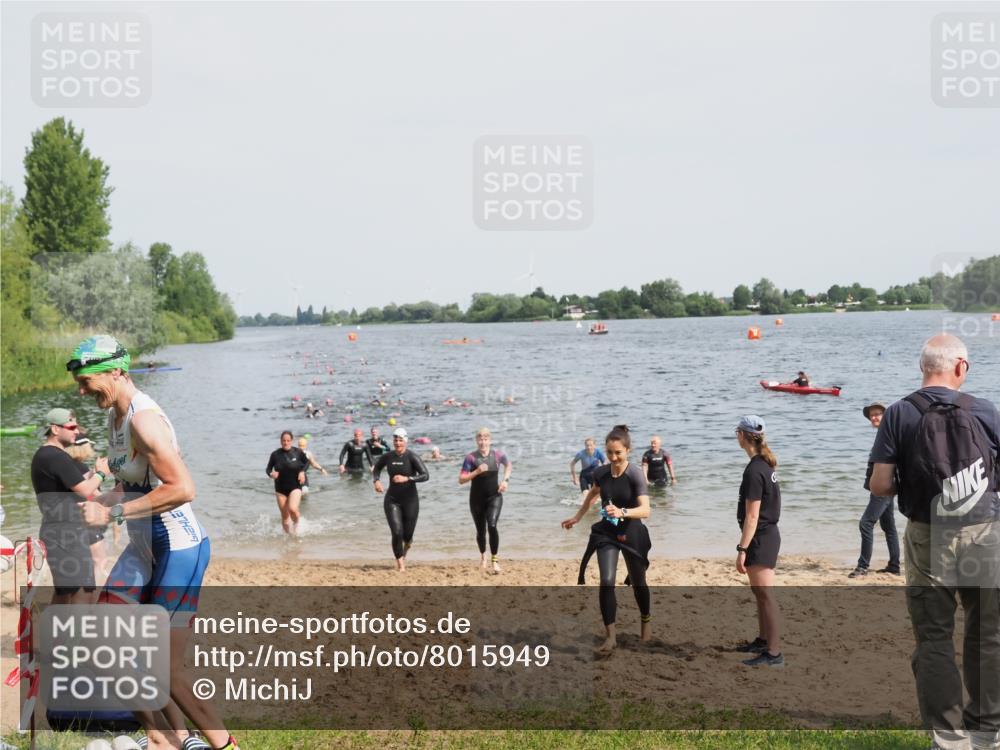 21.06.2025 - 27. Vierlanden-Triathlon MichiJ http://msf.ph/oto/8015949 15.06.2026 10:16:54 Schwimmen 471, 484, 501, 516, 551, 566, 595, 604, 610, 633 meine-sportfotos.de
