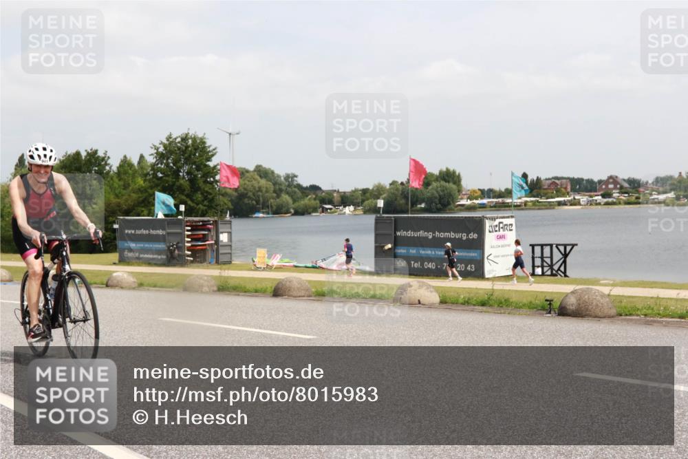 21.06.2025 - 27. Vierlanden-Triathlon H.Heesch http://msf.ph/oto/8015983 15.06.2025 12:04:25 Radfahren 792, 804, 901, 904, 954 meine-sportfotos.de