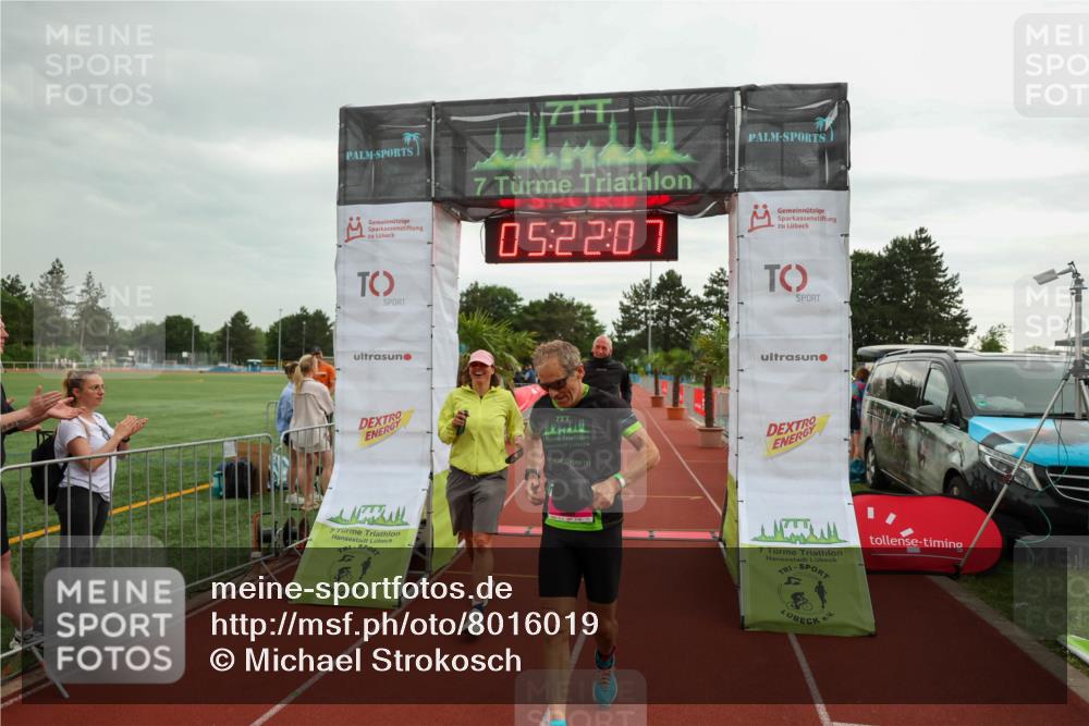 15.06.2025 - 7 Türme Triathlon Michael Strokosch http://msf.ph/oto/8016019 15.06.2025 15:22:07 Ziel 255 meine-sportfotos.de