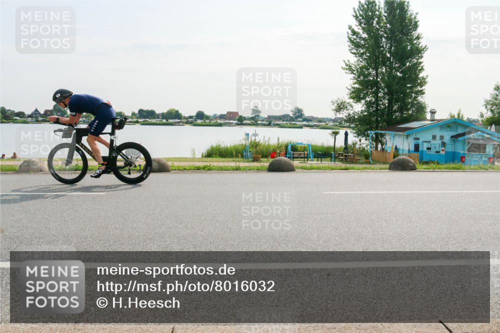 15.06.2025 - 27. Vierlanden-Triathlon H.Heesch http://msf.ph/oto/8016032 15.06.2025 09:11:59 Radfahren 46, 49, 85, 186, 210 meine-sportfotos.de