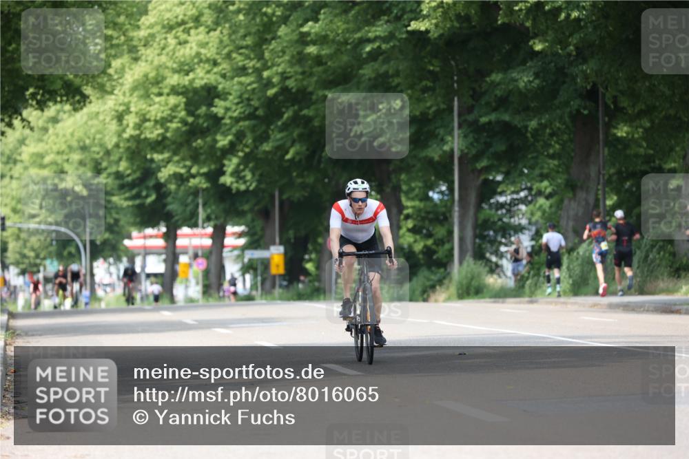 15.06.2025 - 7 Türme Triathlon Yannick Fuchs http://msf.ph/oto/8016065 15.06.2025 13:29:05 Radfahren 653, 680, 833 meine-sportfotos.de