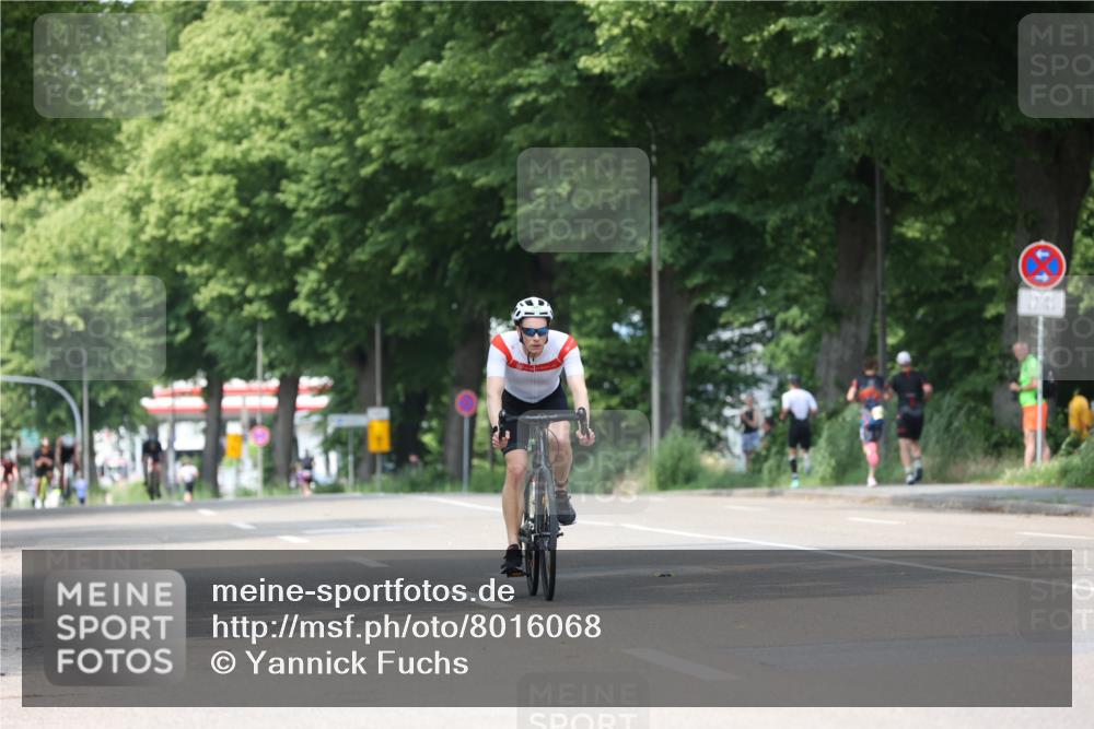 15.06.2025 - 7 Türme Triathlon Yannick Fuchs http://msf.ph/oto/8016068 15.06.2025 13:29:05 Radfahren 653, 680, 833 meine-sportfotos.de