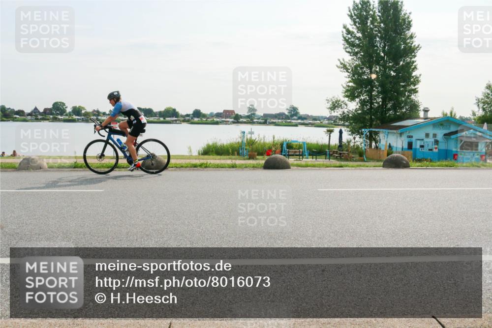 15.06.2025 - 27. Vierlanden-Triathlon H.Heesch http://msf.ph/oto/8016073 15.06.2025 09:12:16 Radfahren 158, 171, 219 meine-sportfotos.de