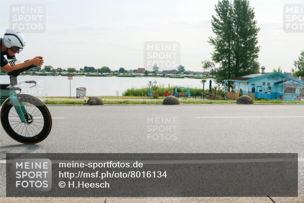 15.06.2025 - 27. Vierlanden-Triathlon H.Heesch http://msf.ph/oto/8016134 15.06.2025 09:12:42 Radfahren 86, 151, 159, 168, 181 meine-sportfotos.de