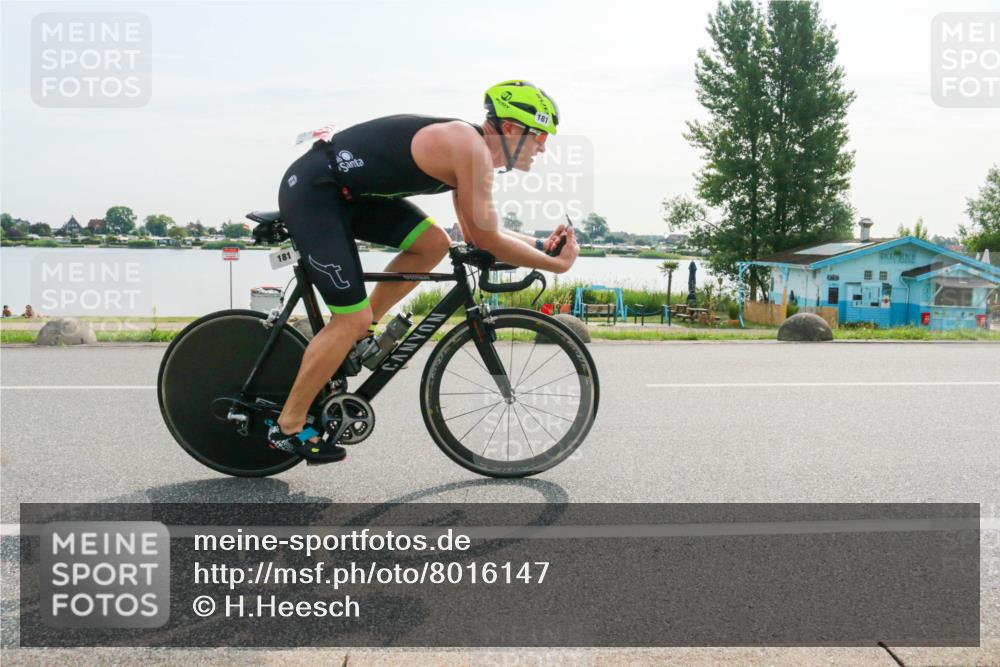 15.06.2025 - 27. Vierlanden-Triathlon H.Heesch http://msf.ph/oto/8016147 15.06.2025 09:12:45 Radfahren 86, 168, 181 meine-sportfotos.de